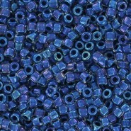 Toho Treasure kralen 11/0 Inside-Color Luster Crystal/Capri Blue-Lined TT-01-188
